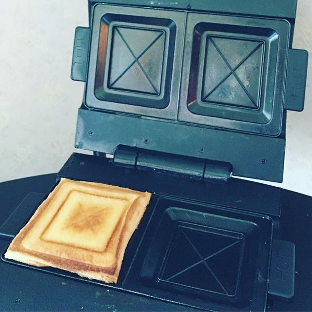 毎日トーストやる人は、サンドウィッチメーカーがあると人生少しだけ幸せになれます。